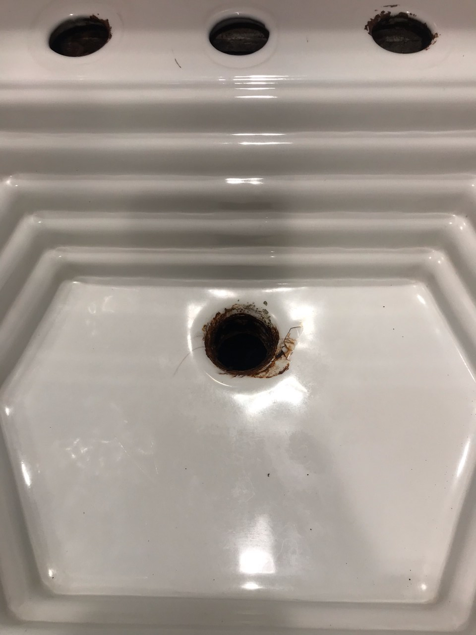 rusted-sink-repair_before